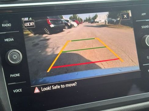 Used 2024 Volkswagen Tiguan Wolfsburg Edition image 37