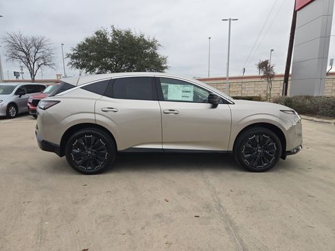 New 2026 Nissan Murano Platinum image 2