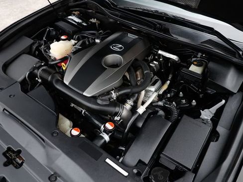 Used 2016 Lexus GS 200t 4dr Sedan RWD image 54