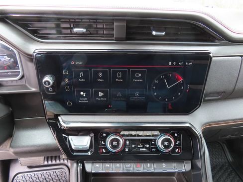 Used 2023 GMC Sierra 1500 AT4 w/ Technology Package AWD/4WD image 15