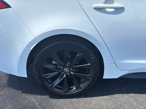Used 2025 Toyota Corolla SE FWD image 11