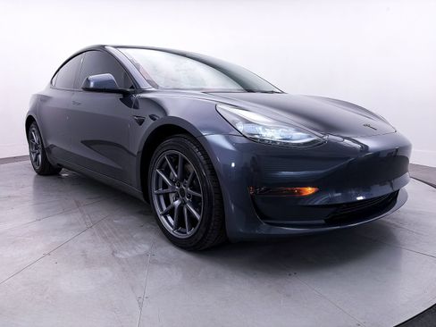 Used 2023 Tesla Model 3 Standard Range RWD image 11