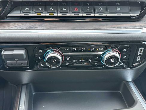 New 2026 GMC Sierra 1500 SLT w/ SLT Premium Plus Package image 29