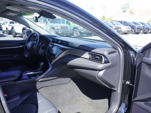 Used 2019 Toyota Camry SE FWD image 29