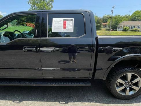Used 2015 Ford F150 Lariat w/ Equipment Group 502A Luxury AWD/4WD image 4