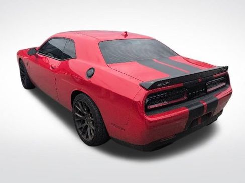 Used 2016 Dodge Challenger SRT Hellcat RWD image 2