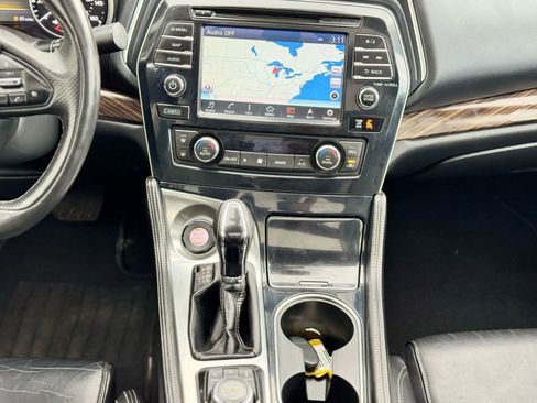 Used 2018 Nissan Maxima Platinum image 26
