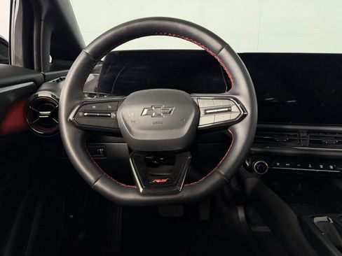 Used 2025 Chevrolet Equinox EV RS image 13