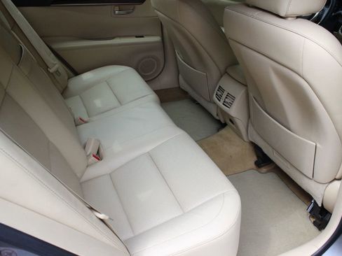 Used 2015 Lexus ES 350 w/ Luxury Package FWD image 25
