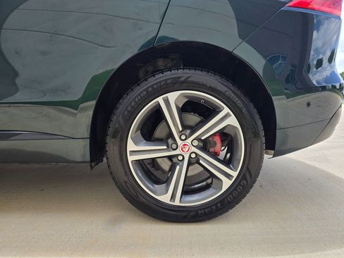 Used 2017 Jaguar F-PACE S AWD/4WD image 59