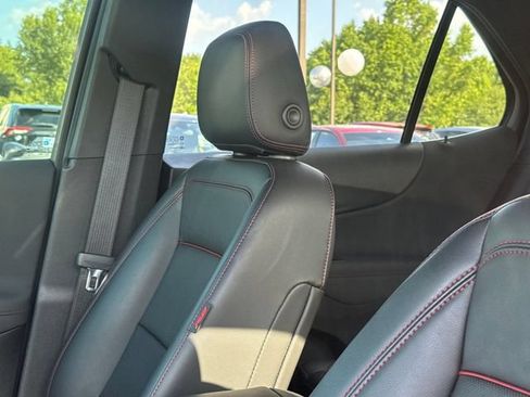 Used 2022 Chevrolet Equinox RS w/ RS Leather Package FWD image 10