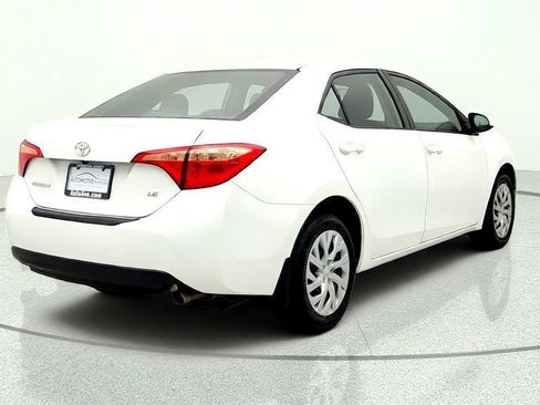 Used 2018 Toyota Corolla LE FWD image 5