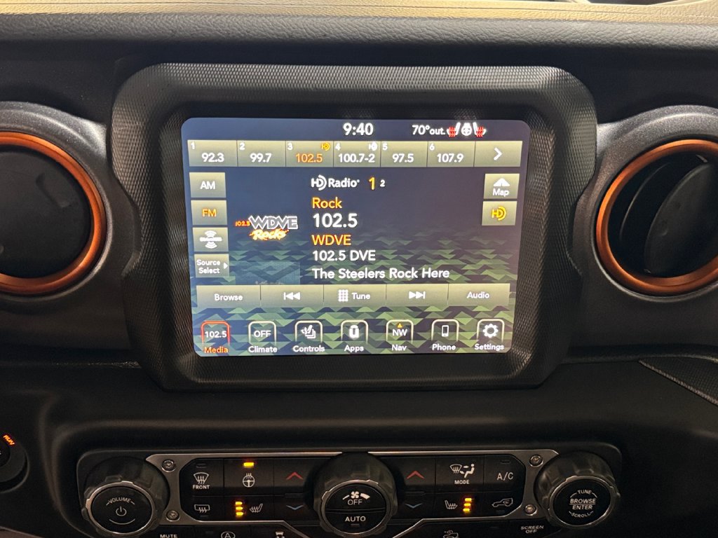 Used 2021 Jeep Gladiator Mojave AWD/4WD image 17