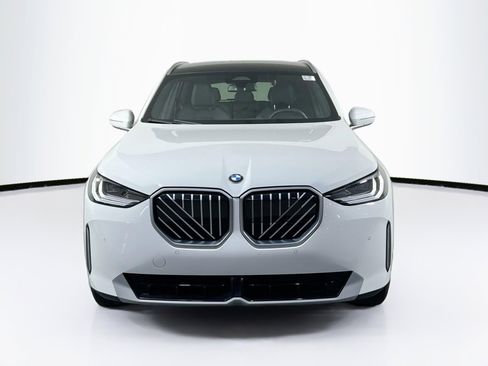 Used 2025 BMW X3 xDrive30i w/ Convenience Package image 2