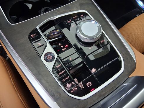 New 2026 BMW X5 M60i image 17