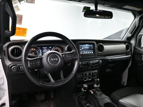 Used 2021 Jeep Wrangler Unlimited Sport image 18