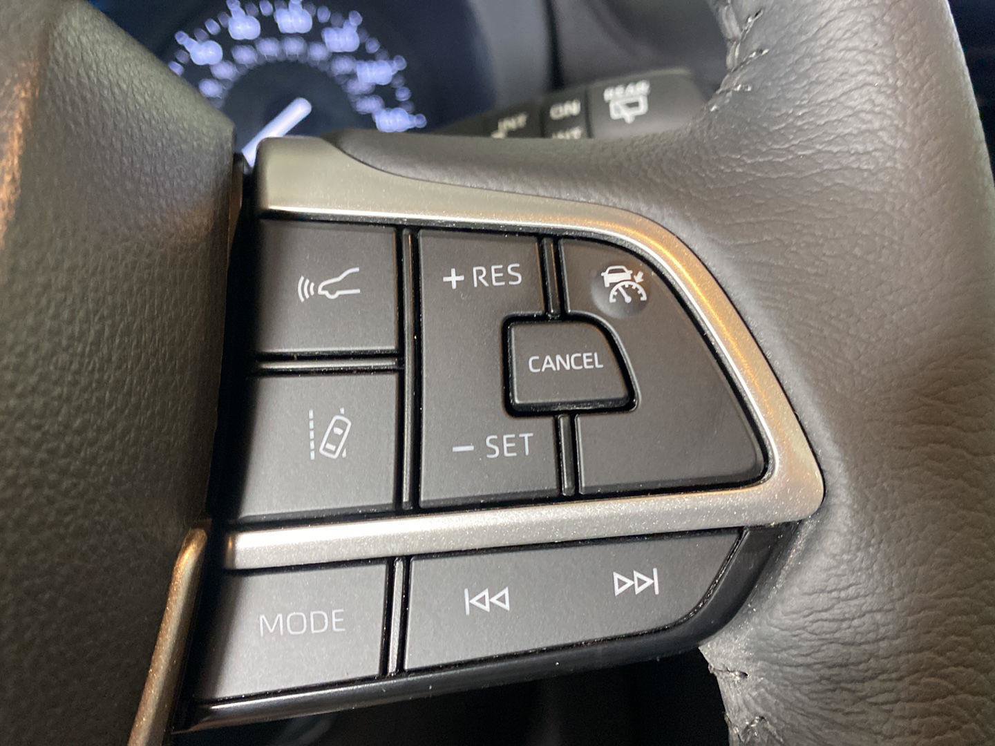 Used 2026 Toyota Sienna XLE AWD/4WD image 21