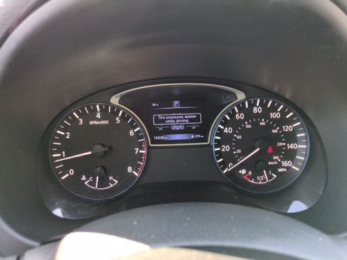 Used 2016 Nissan Altima 2.5 SR w/ LED Appearance Package FWD image 18