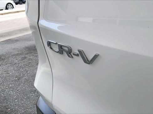 Used 2025 Honda CR-V EX image 10
