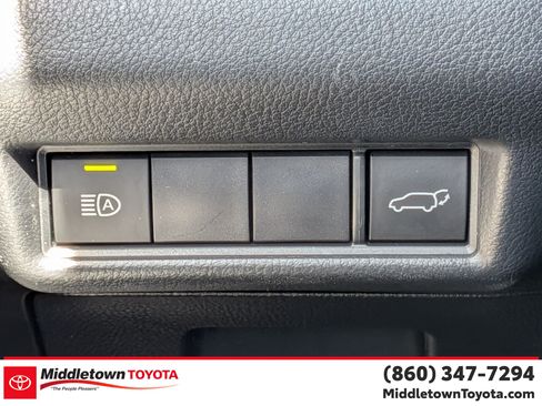 Certified 2024 Toyota Grand Highlander AWD image 18