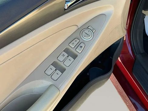 Used 2015 Hyundai Sonata Hybrid image 14