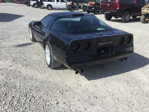 Used 1987 Chevrolet Corvette Coupe RWD image 5