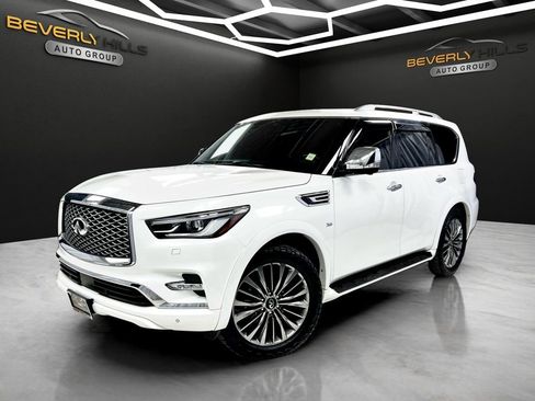 Used 2018 INFINITI QX80 4WD w/ Deluxe Technology Package image 1