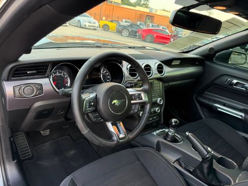 Used 2017 Ford Mustang GT RWD image 21