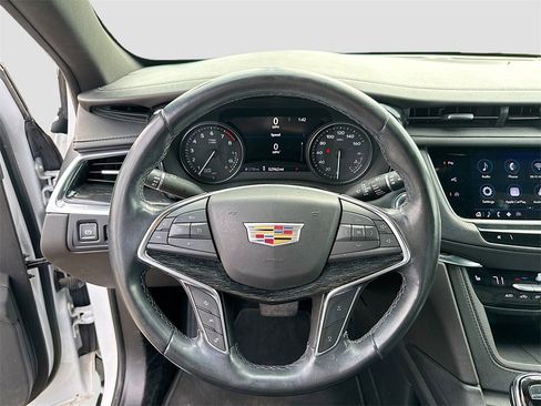 Used 2022 Cadillac XT5 Premium Luxury w/ Technology Package image 14