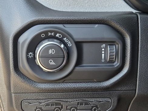 New 2025 Jeep Gladiator Willys image 16