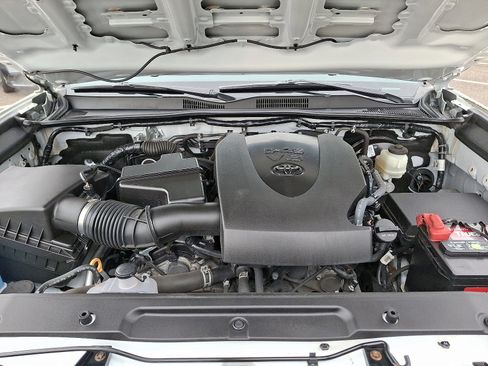 Certified 2020 Toyota Tacoma TRD Sport image 26