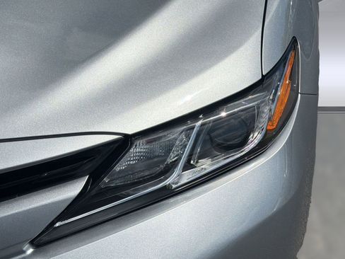 Certified 2020 Toyota Camry LE FWD image 11