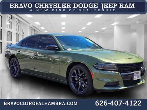 Used 2022 Dodge Charger SXT w/ Blacktop Package image 1