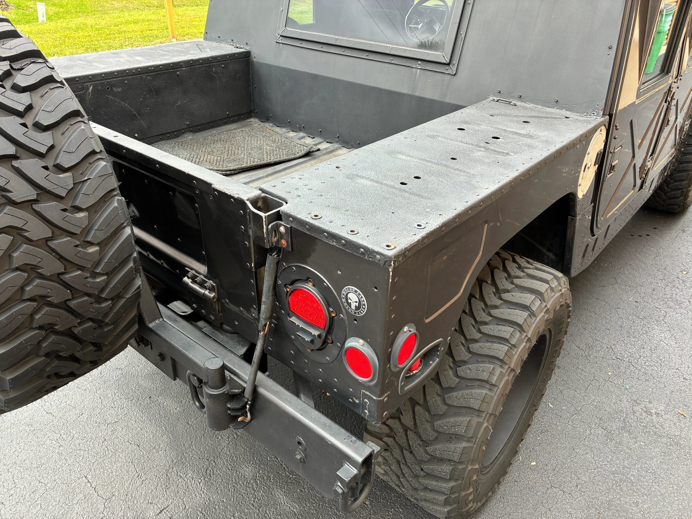 Used 1995 HUMMER H1 image 8