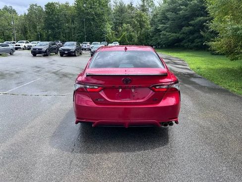 Used 2022 Toyota Camry SE FWD image 4