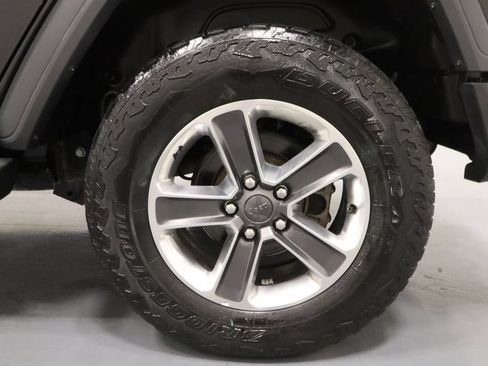 Certified 2018 Jeep Wrangler Unlimited Sport AWD/4WD image 25