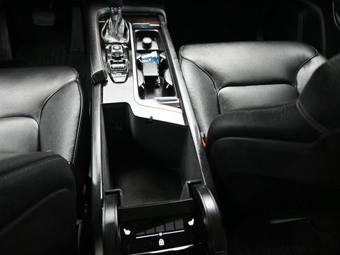 Used 2019 Volvo XC90 T6 Momentum w/ Protection Package Premier image 26
