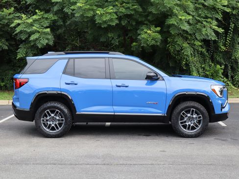 Used 2026 GMC Terrain AT4 w/ Convenience Package III AWD/4WD image 9