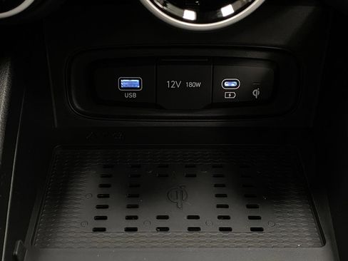 New 2026 Hyundai Venue SEL FWD image 25