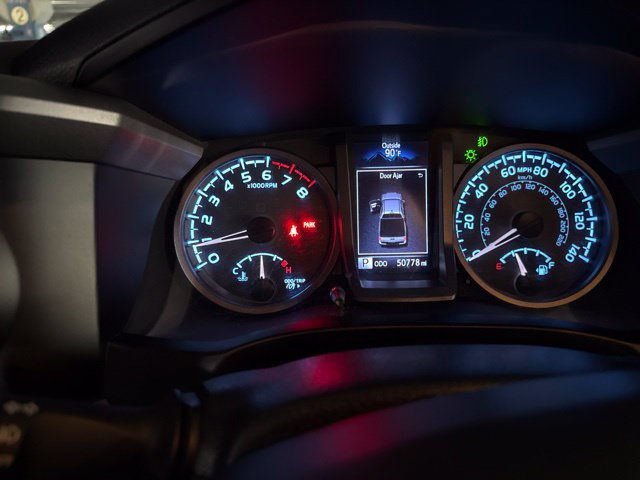 Used 2017 Toyota Tacoma TRD Off-Road w/ Tow Package RWD image 7