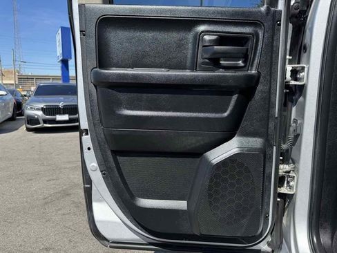 Used 2017 RAM 1500 Express AWD/4WD image 40