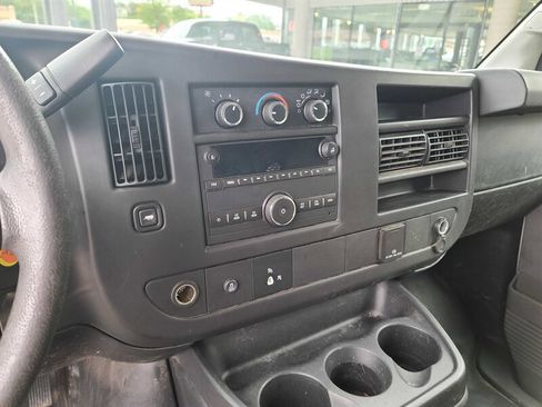 Used 2016 GMC Savana 2500 Extended image 19