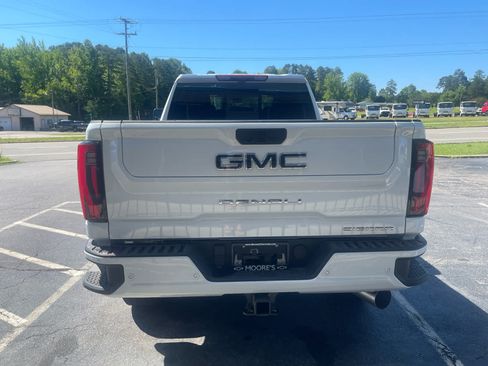 Used 2026 GMC Sierra 2500 Denali Ultimate AWD/4WD image 6