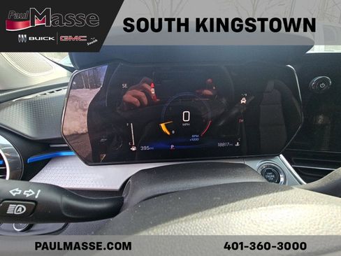 Certified 2024 Chevrolet Trax LT w/ Driver Confidence Package image 4