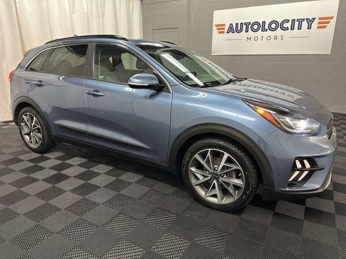 Used 2021 Kia Niro Touring image 2