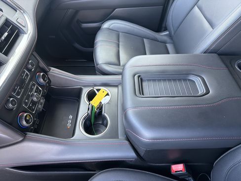 Used 2024 Chevrolet Suburban RST w/ Luxury Package AWD/4WD image 42