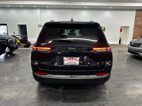 Used 2022 Jeep Grand Cherokee Limited 4xe image 6