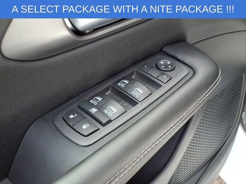 New 2026 Chrysler Pacifica Select image 14