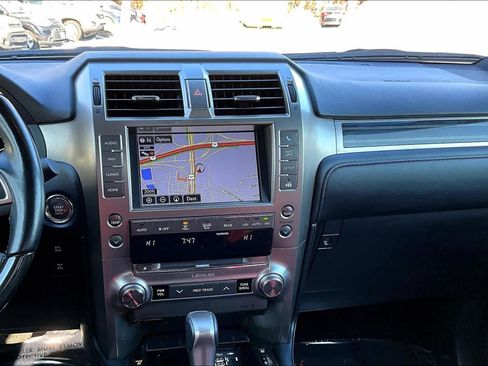 Used 2020 Lexus GX 460 Luxury w/ Off Road Package image 7