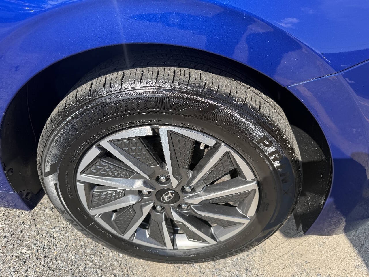 Used 2020 Hyundai Ioniq SE FWD image 25